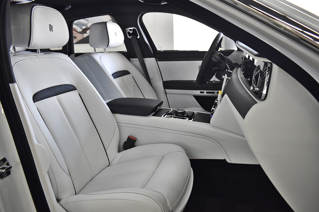 2022 Rolls-Royce Ghost Image 13