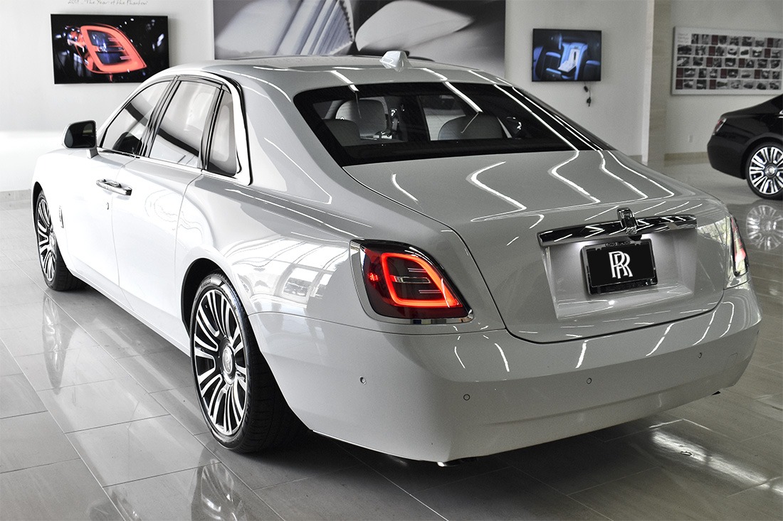 2022 Rolls-Royce Ghost Image 2