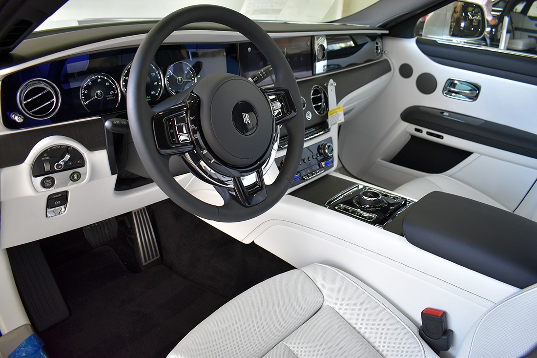 2022 Rolls-Royce Ghost Image 3