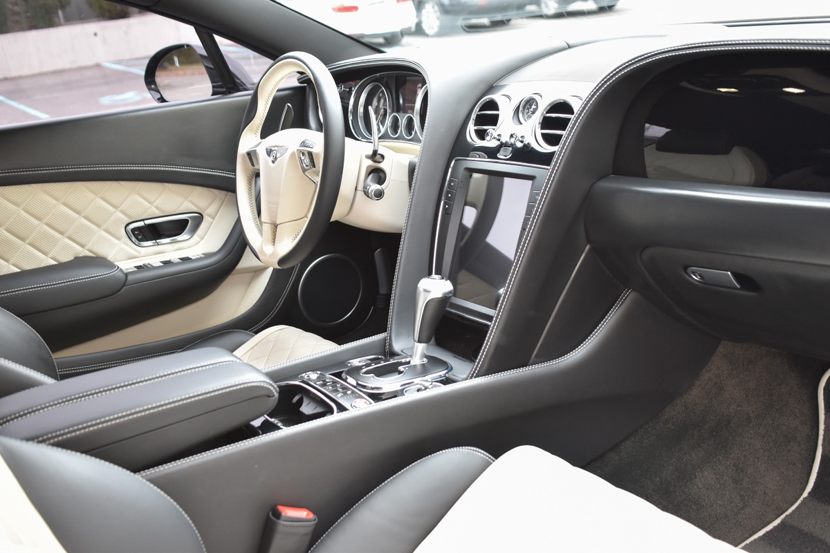 2016 Bentley Continental GT Image 2