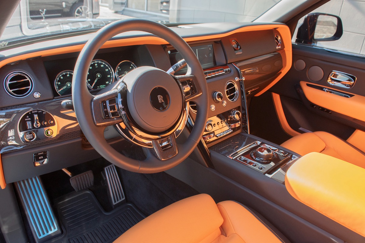 2023 Rolls-Royce Cullinan Image 3