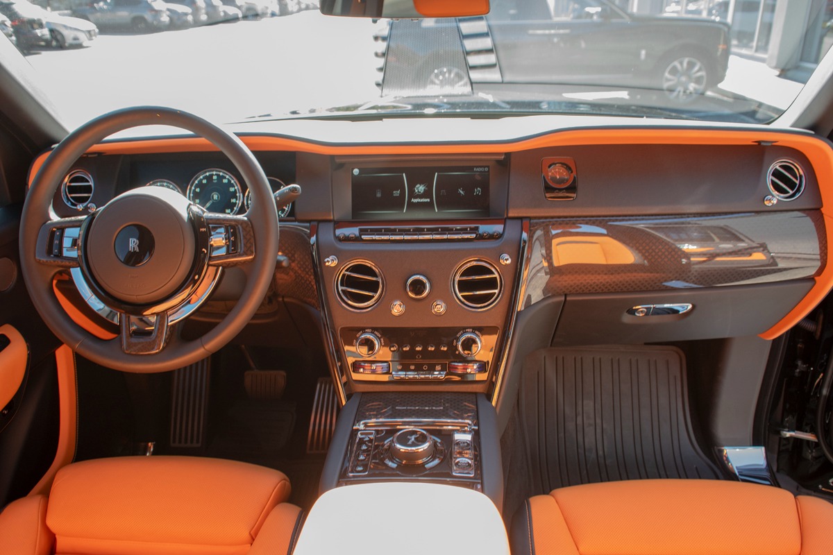2023 Rolls-Royce Cullinan Image 7
