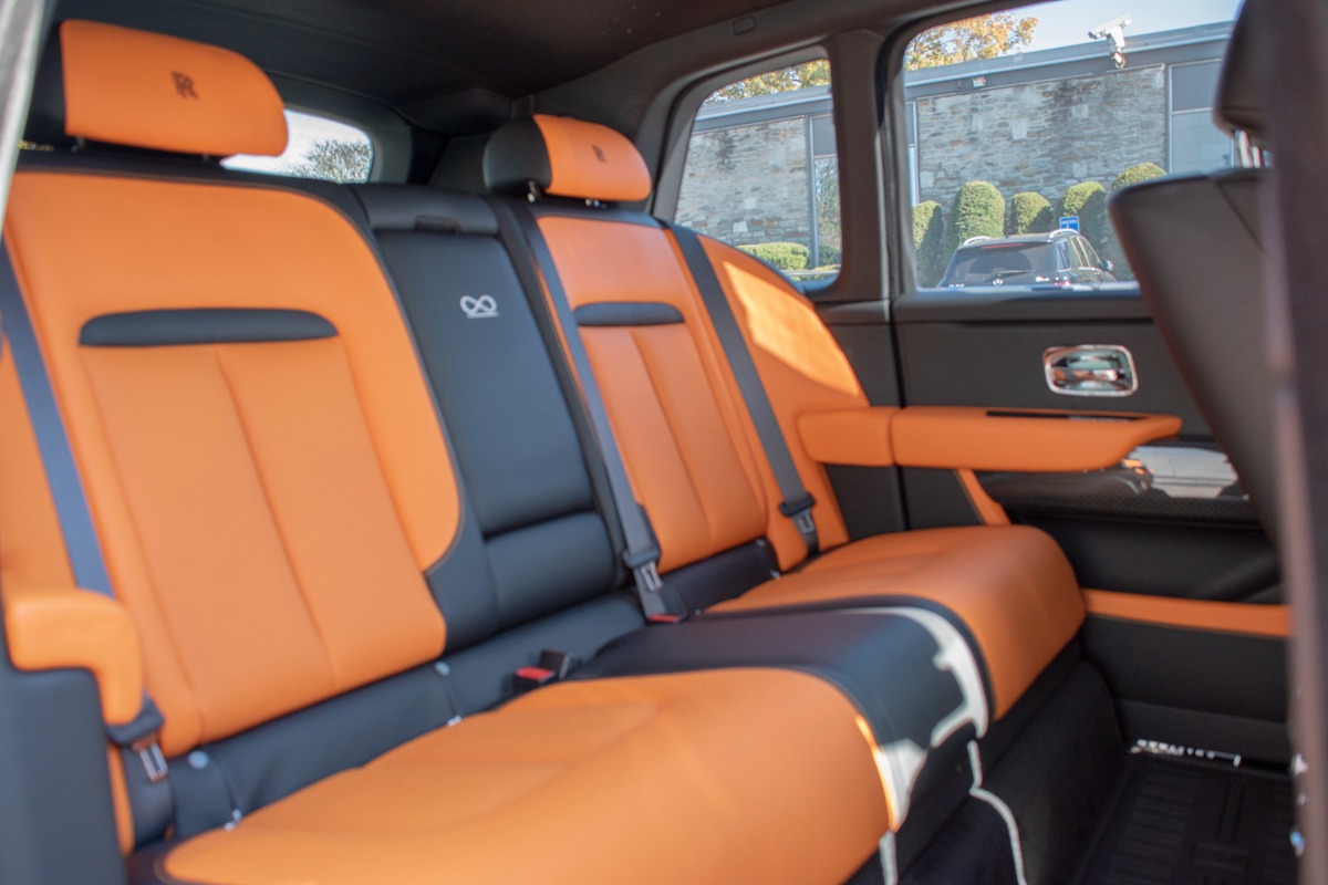2023 Rolls-Royce Cullinan Image 8