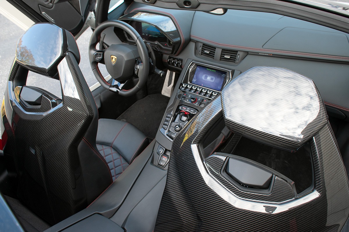 2019 Lamborghini Aventador S Image 9