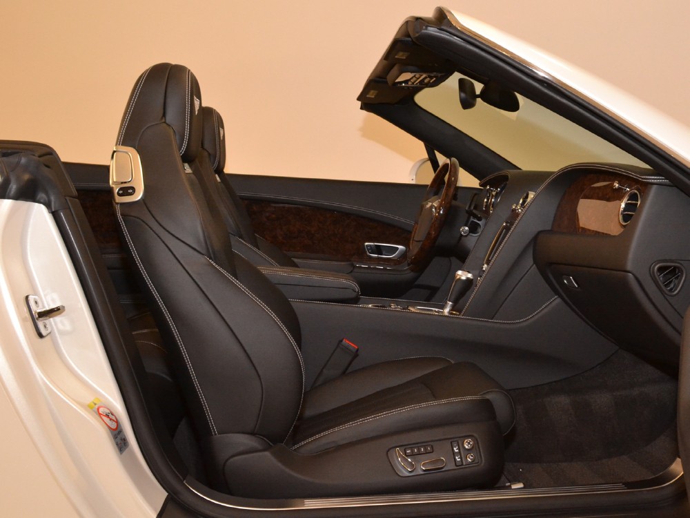 2012 Bentley Continental GT Convertible Image 25