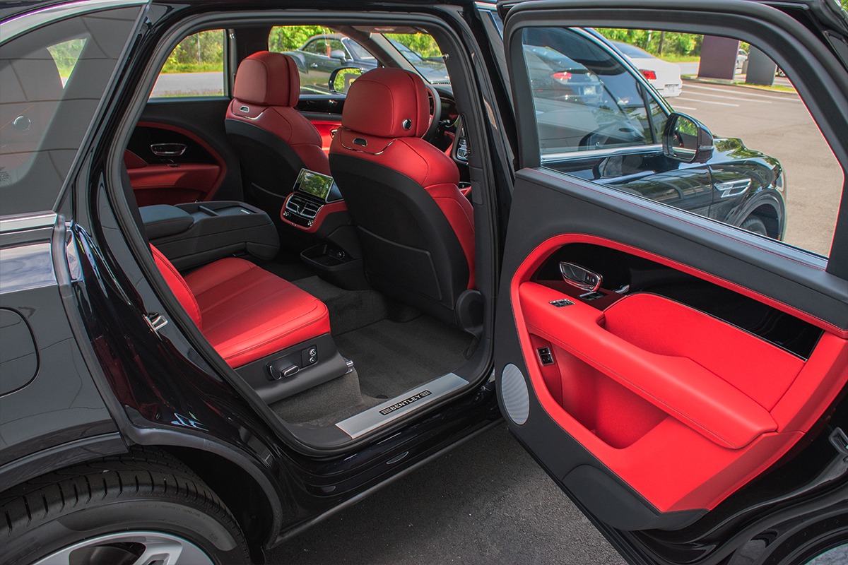 2024 Bentley Bentayga EWB Image 11