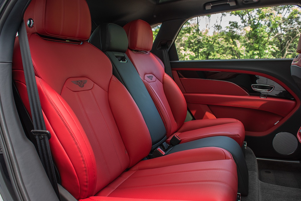 2024 Bentley Bentayga EWB Image 30