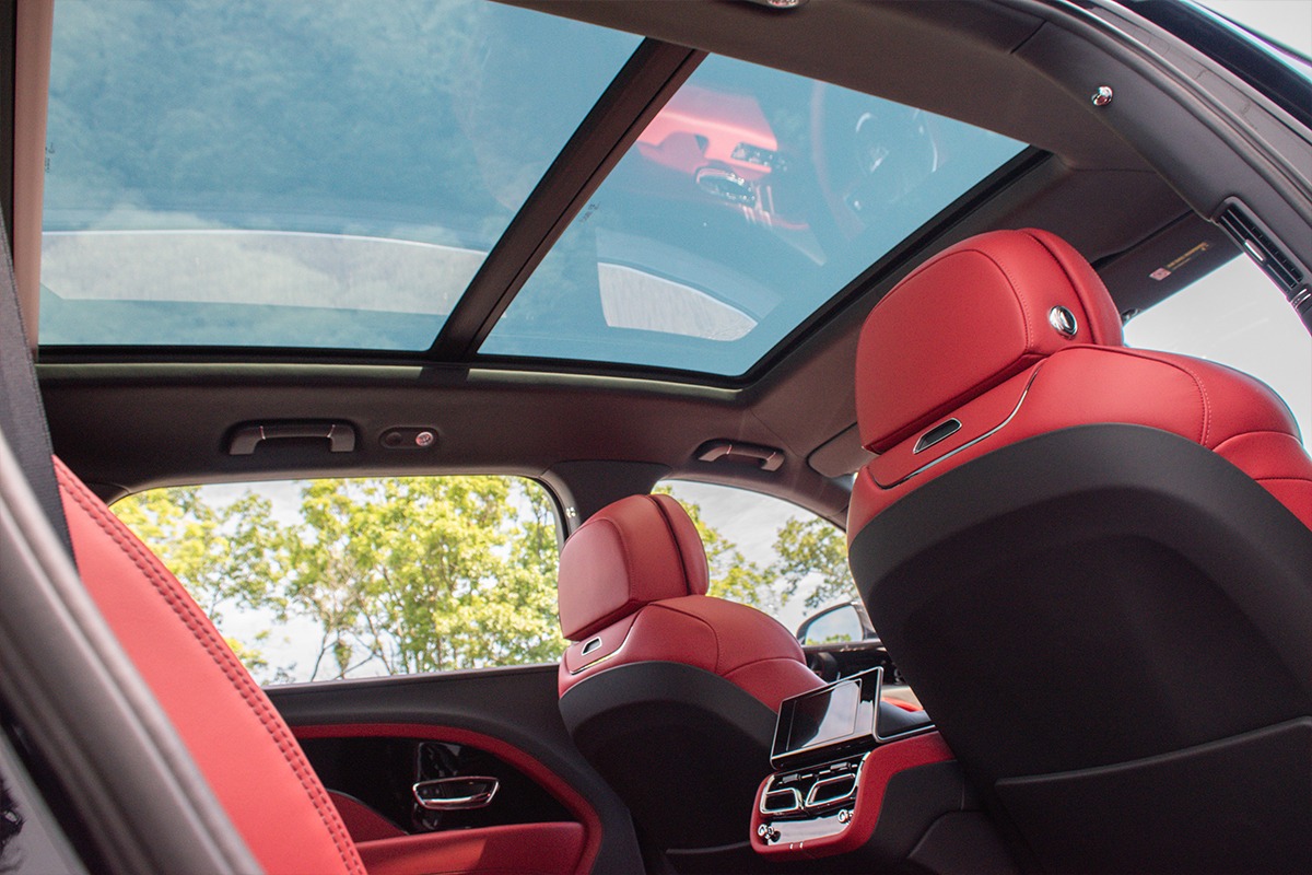 2024 Bentley Bentayga EWB Image 33