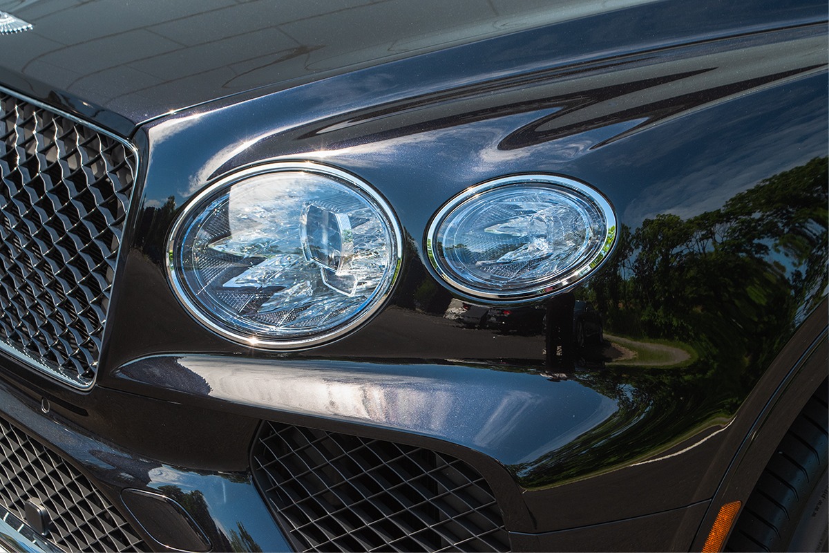 2024 Bentley Bentayga EWB Image 7