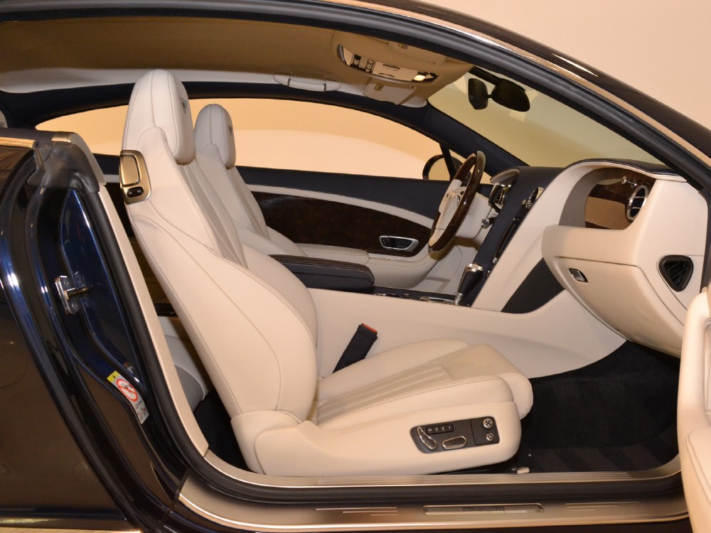2012 Bentley Continental GT Image 17