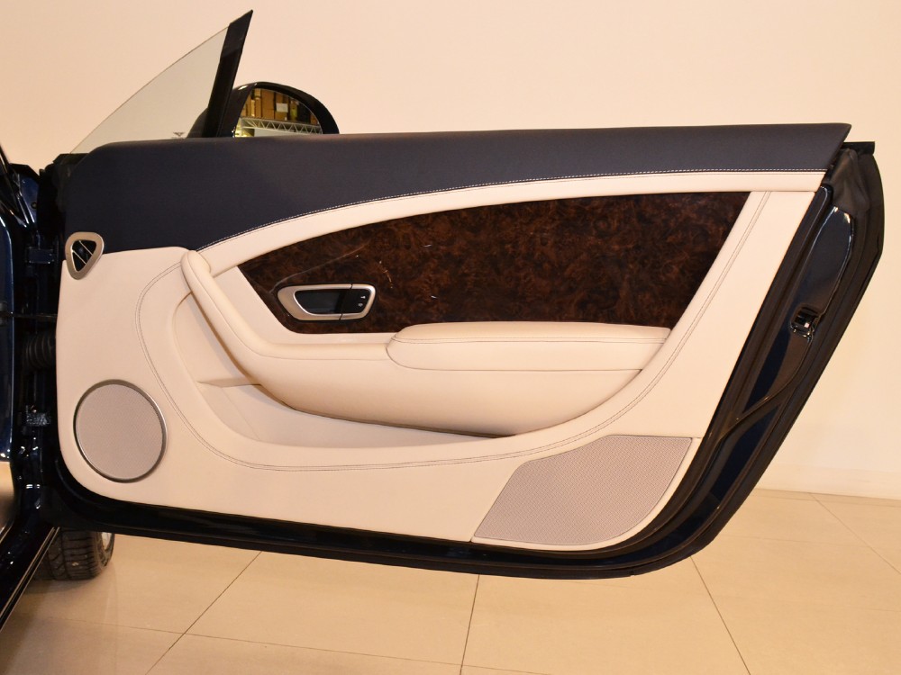 2012 Bentley Continental GT Image 19