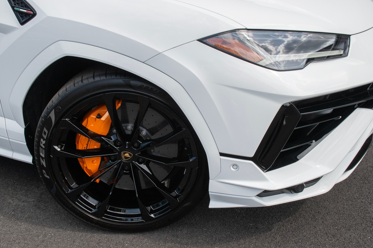 2024 Lamborghini Urus Image 19