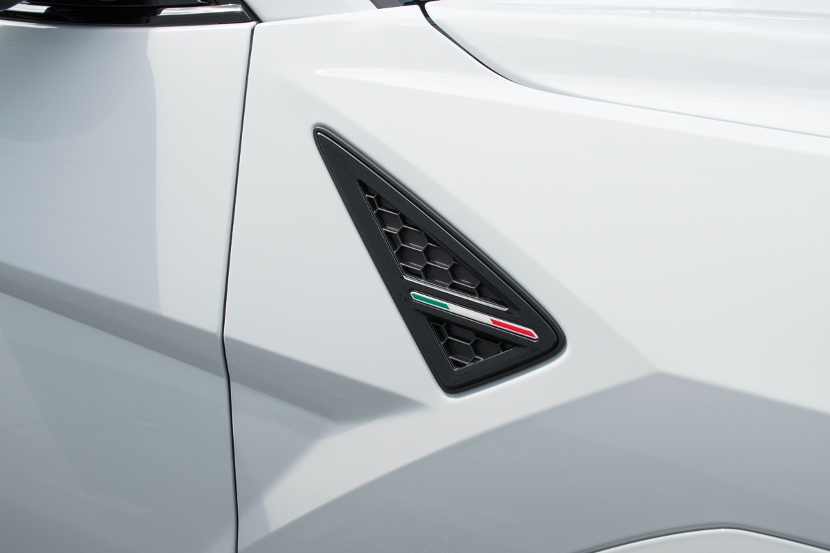 2024 Lamborghini Urus Image 21