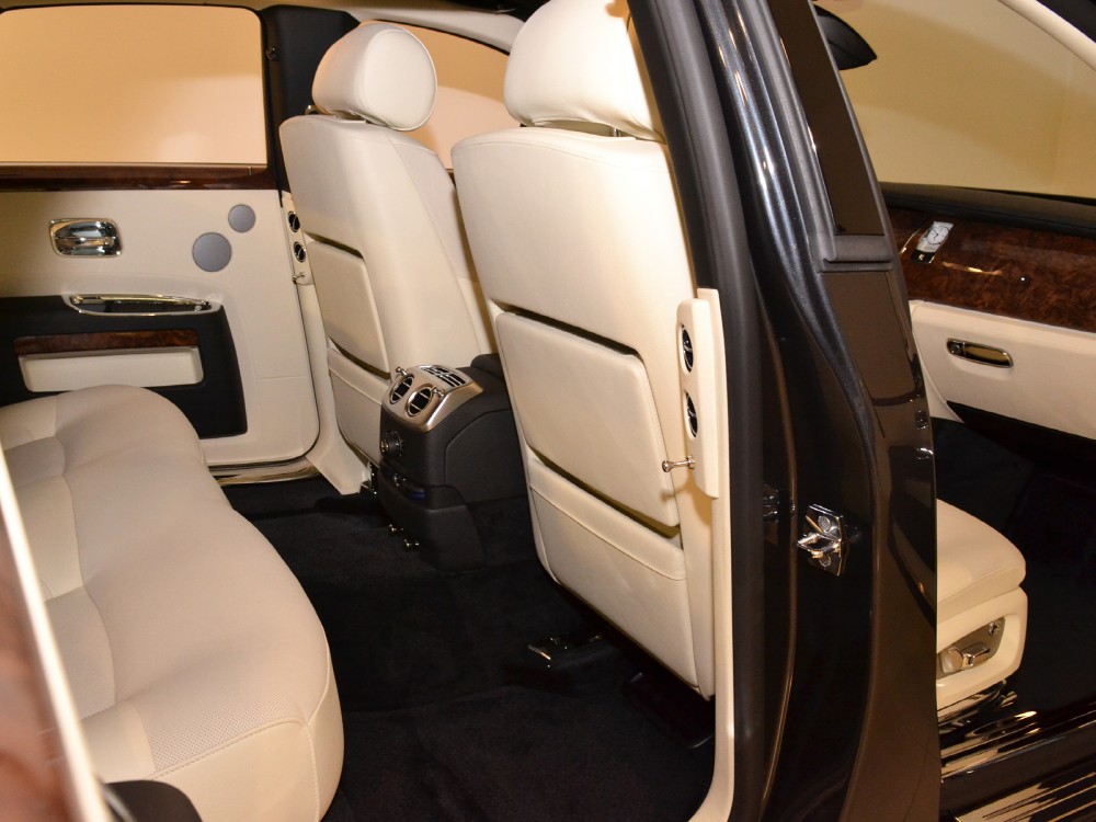 2011 Rolls-Royce Ghost Image 15