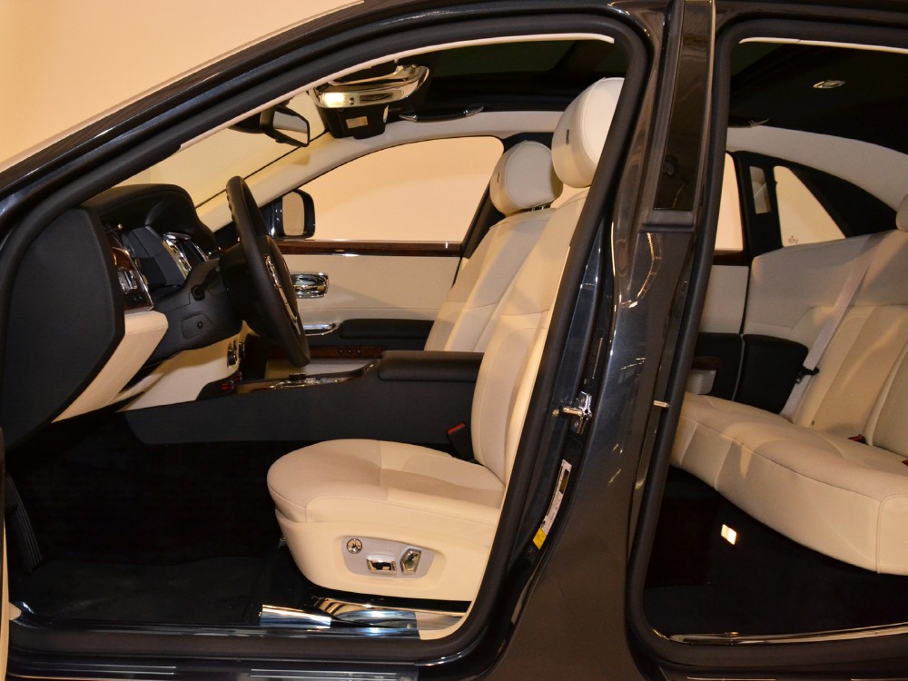 2011 Rolls-Royce Ghost Image 16