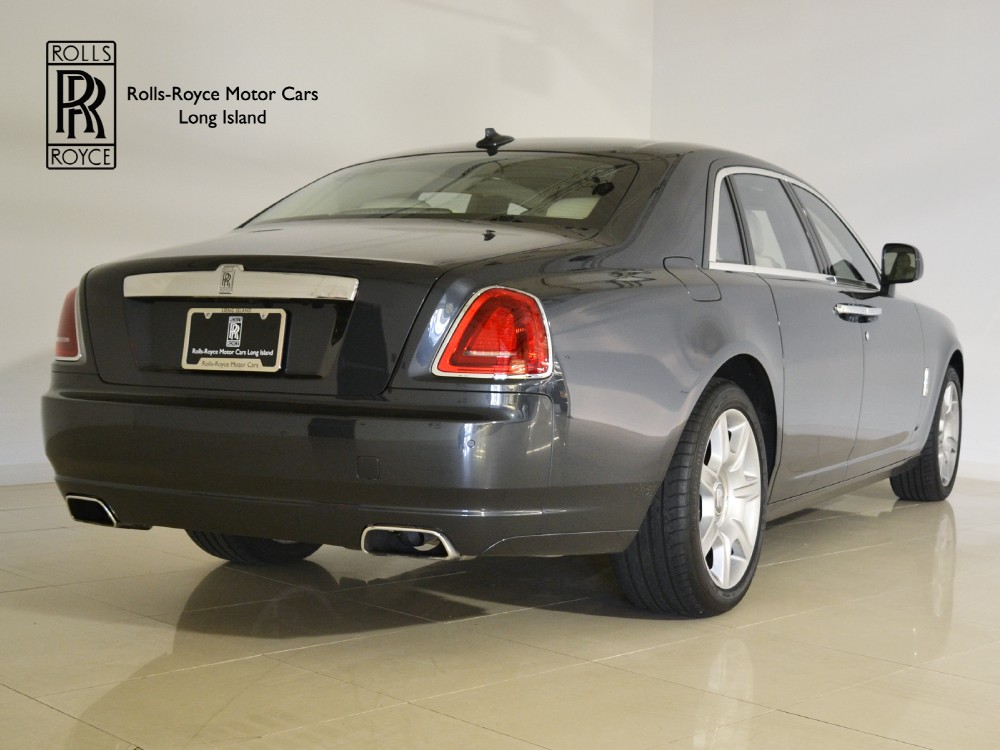 2011 Rolls-Royce Ghost Image 2