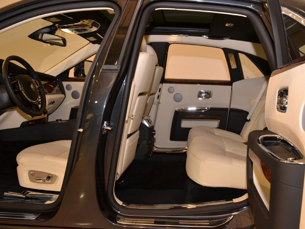 2011 Rolls-Royce Ghost Image 20
