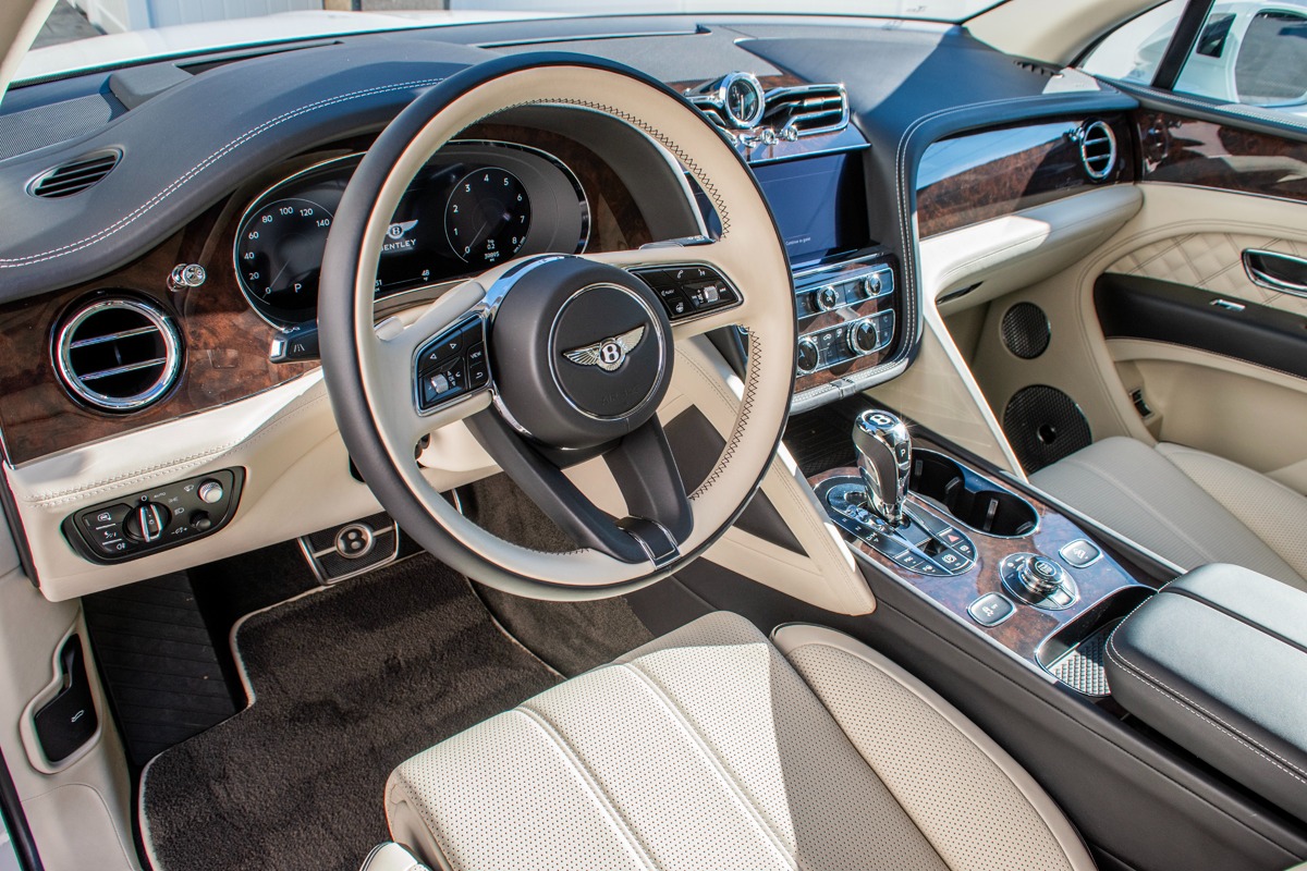 2021 Bentley Bentayga Image 10