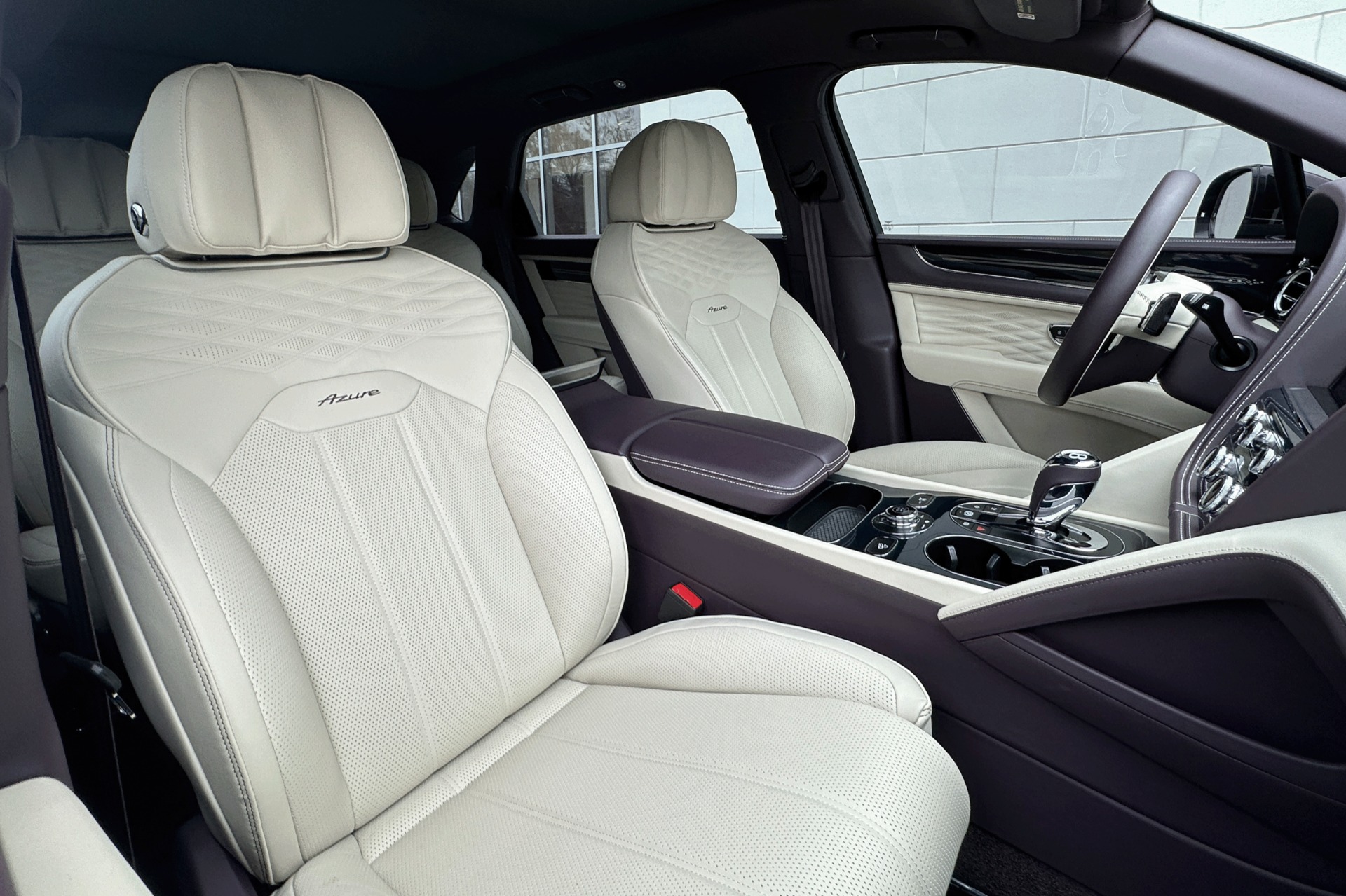 2024 Bentley Bentayga EWB Image 13