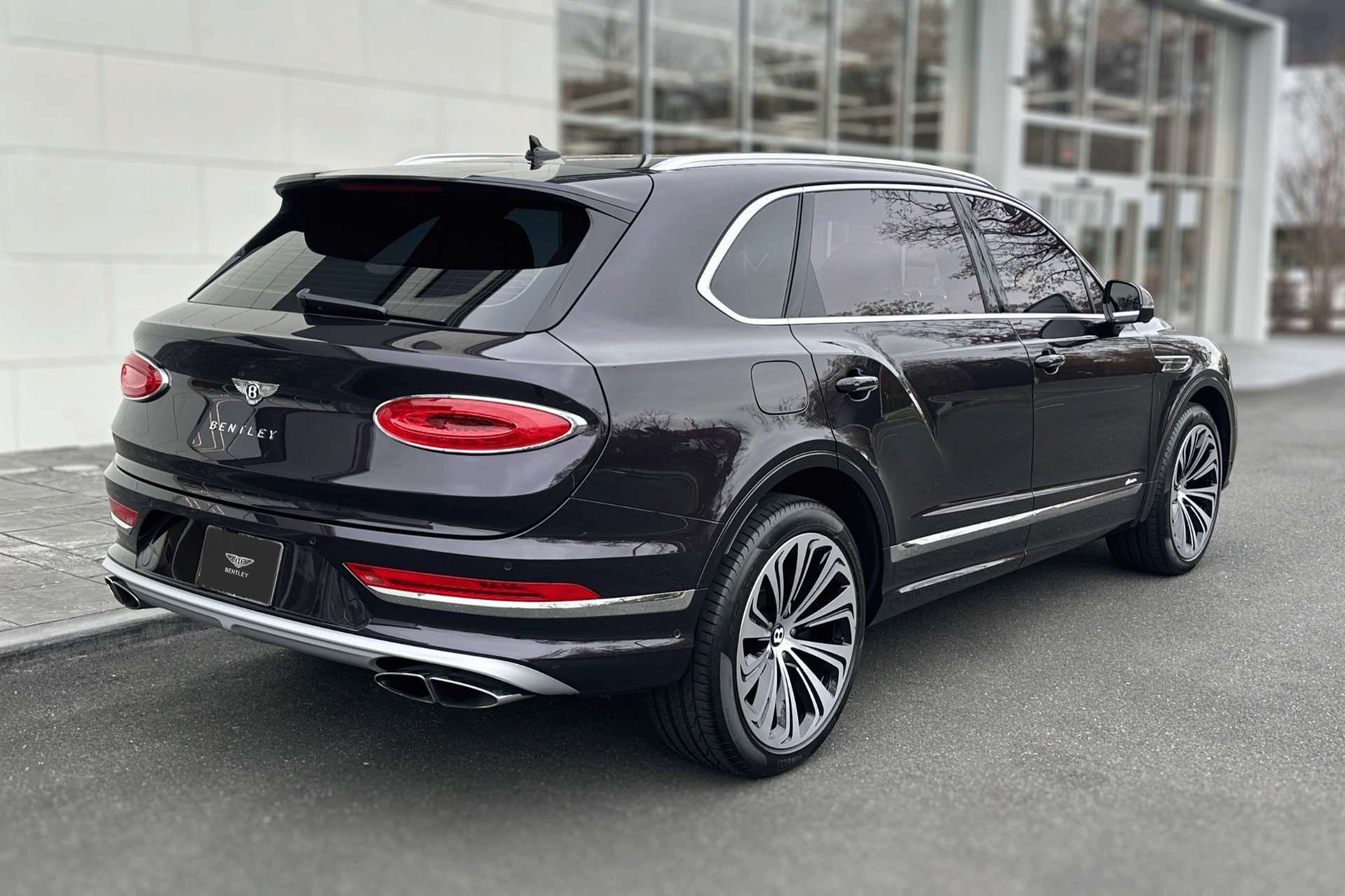 2024 Bentley Bentayga EWB Image 21
