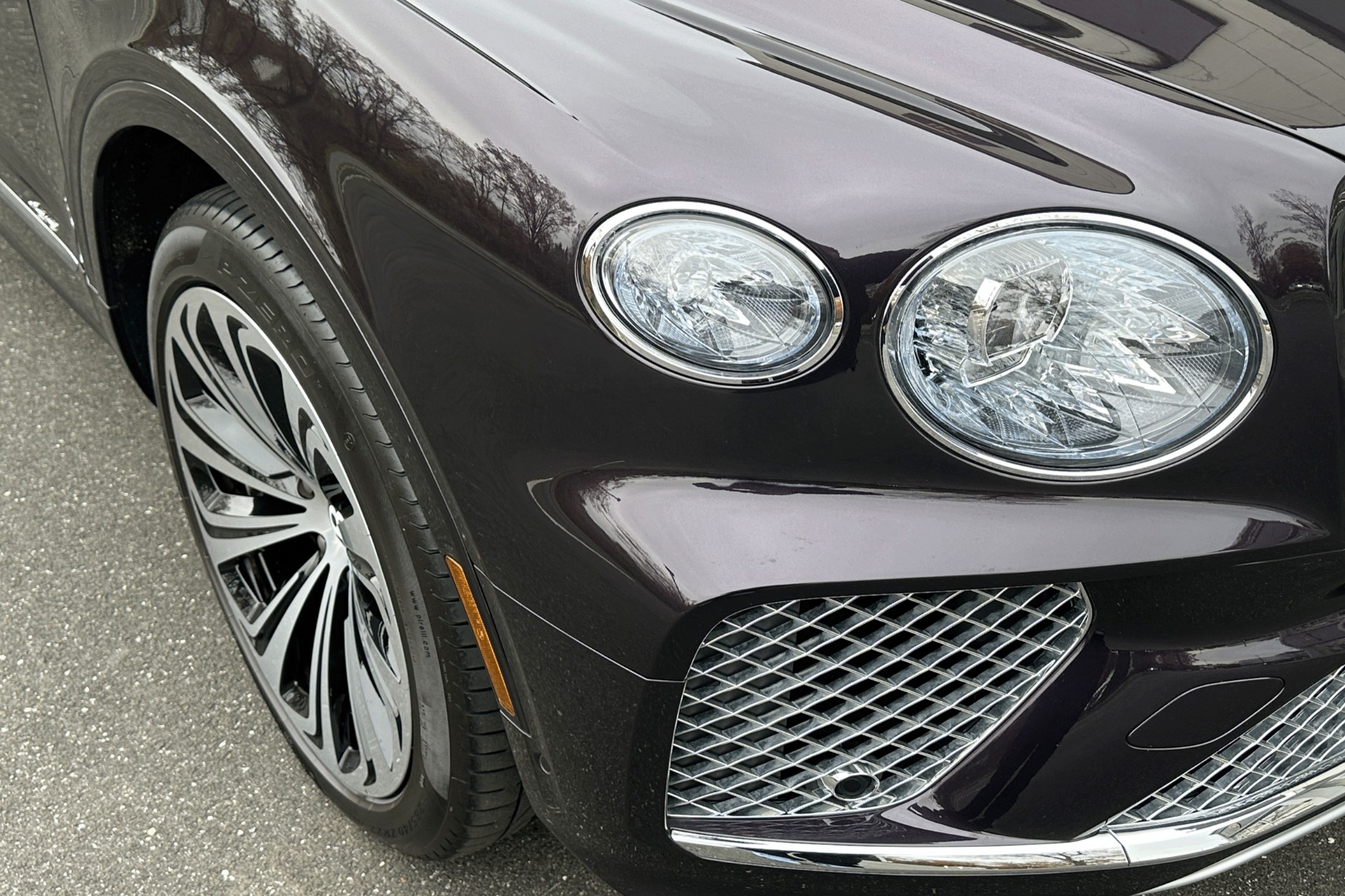 2024 Bentley Bentayga EWB Image 24
