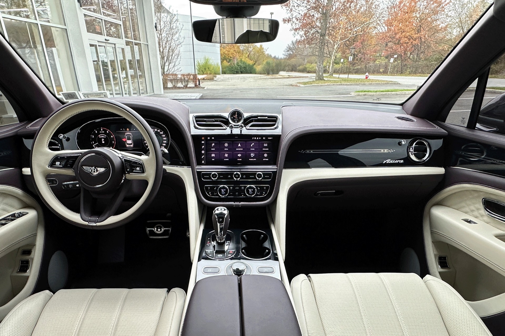 2024 Bentley Bentayga EWB Image 4