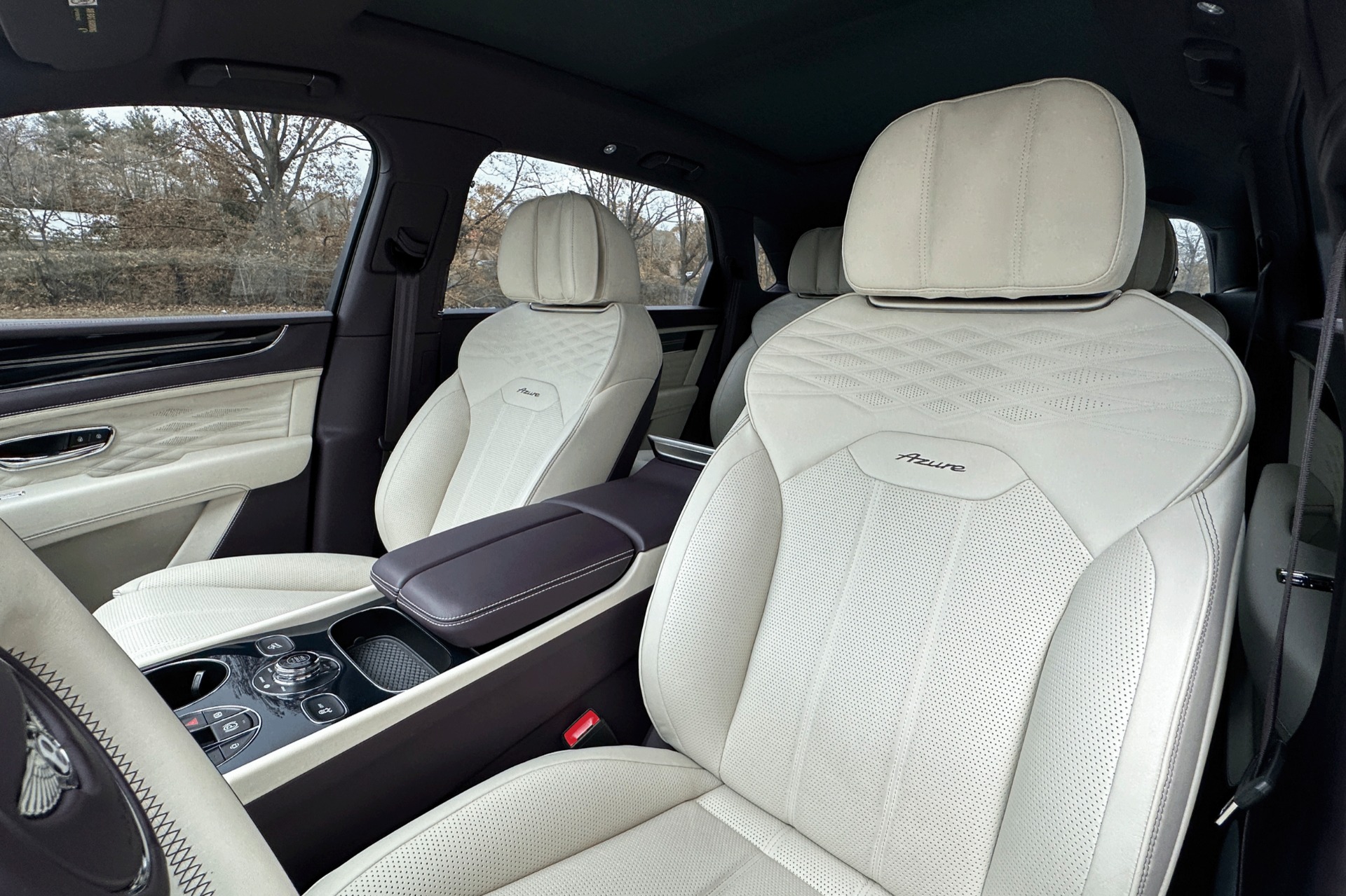 2024 Bentley Bentayga EWB Image 9