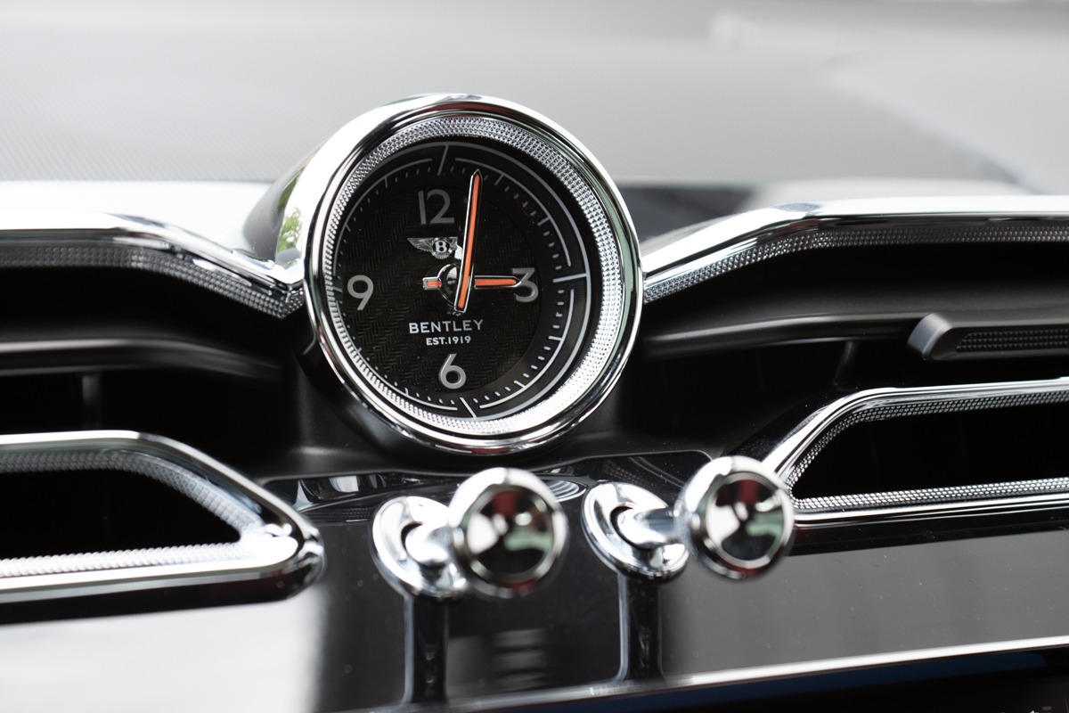 2024 Bentley Bentayga Image 13