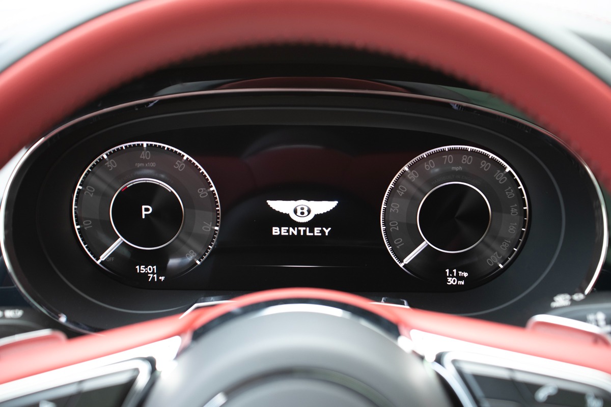 2024 Bentley Bentayga Image 22