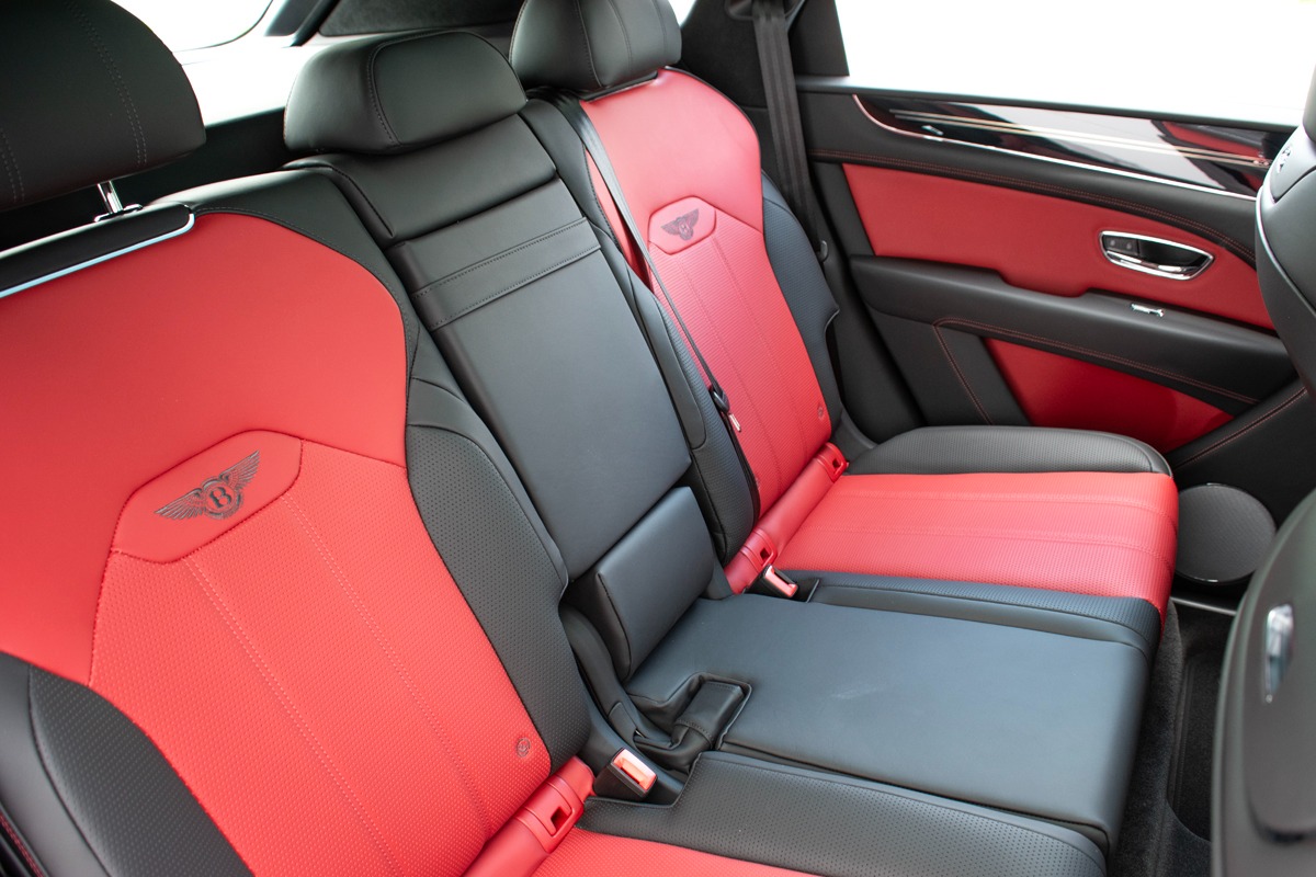 2024 Bentley Bentayga Image 38
