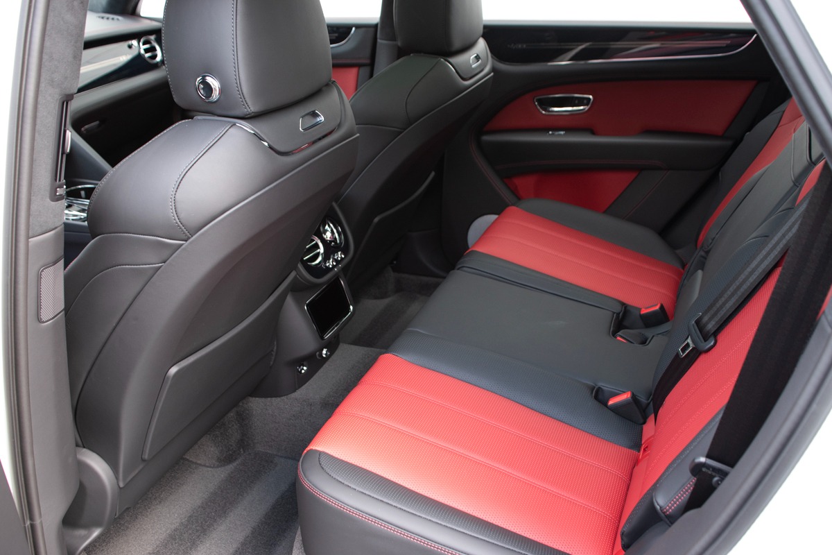 2024 Bentley Bentayga Image 42