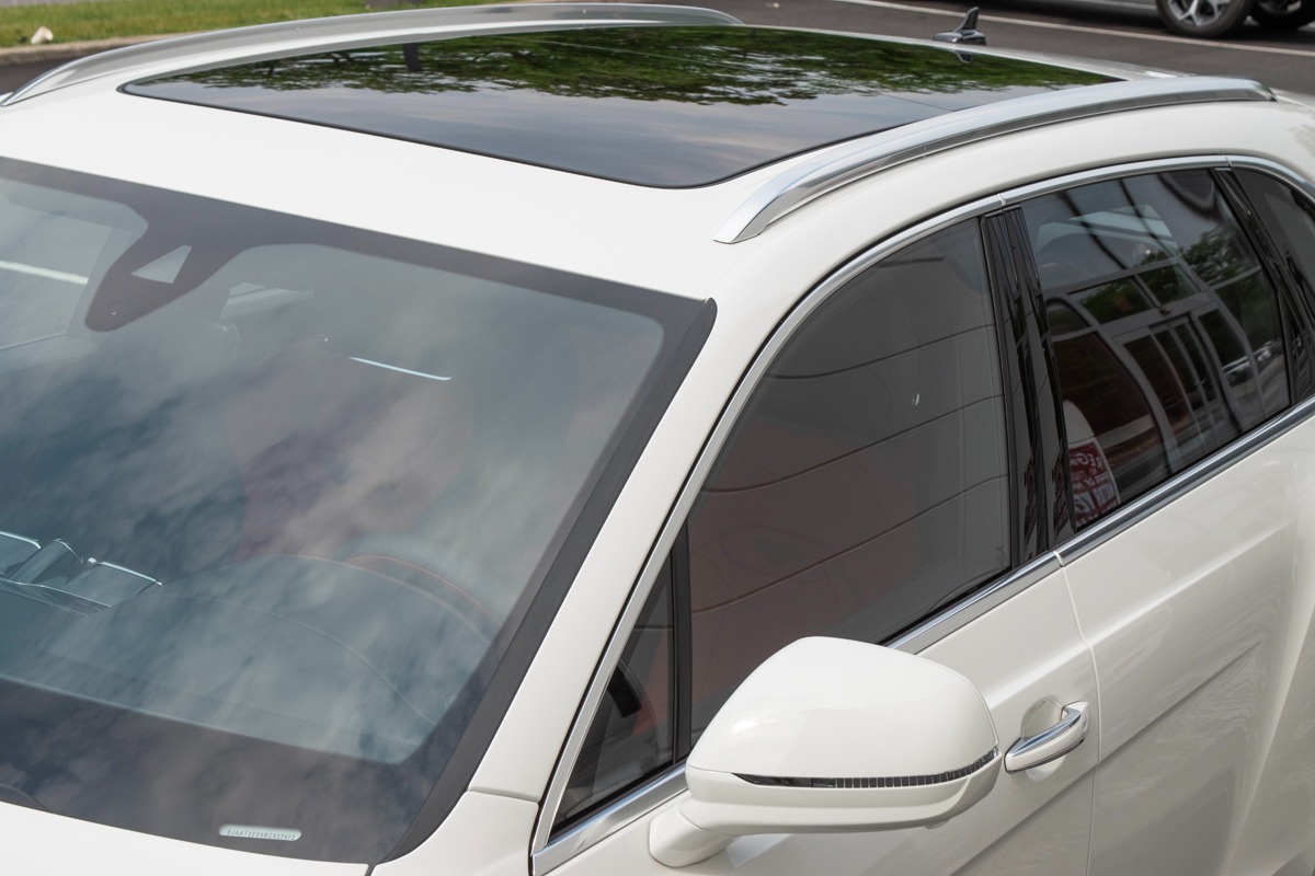 2024 Bentley Bentayga Image 45
