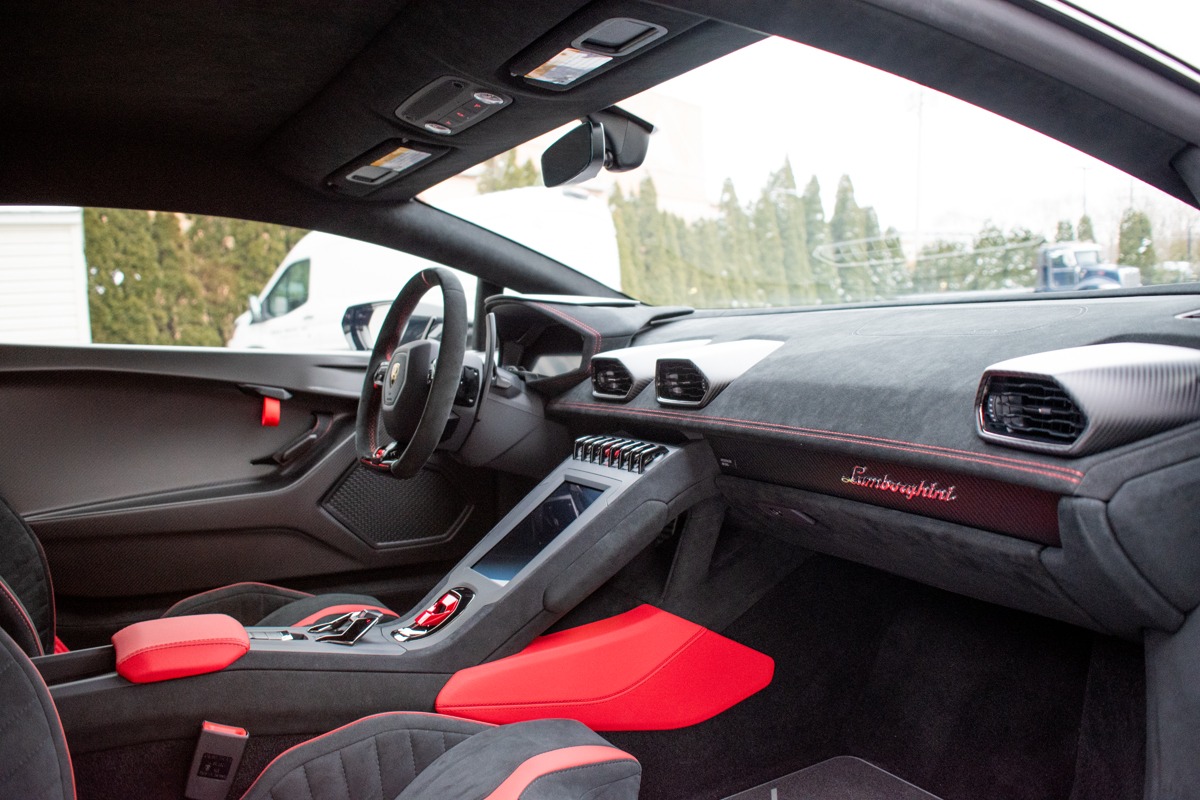 2022 Lamborghini Huracan Image 12