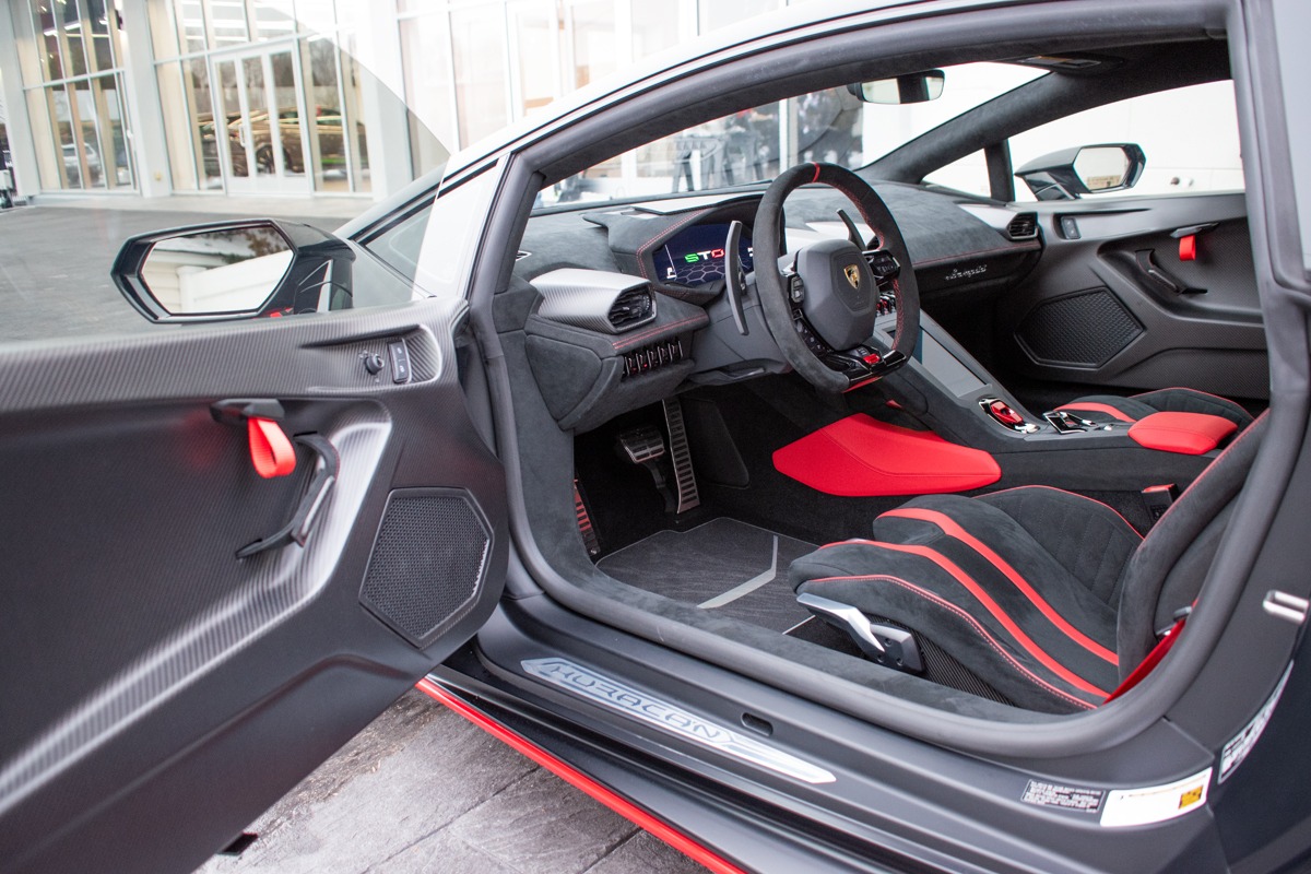 2022 Lamborghini Huracan Image 4