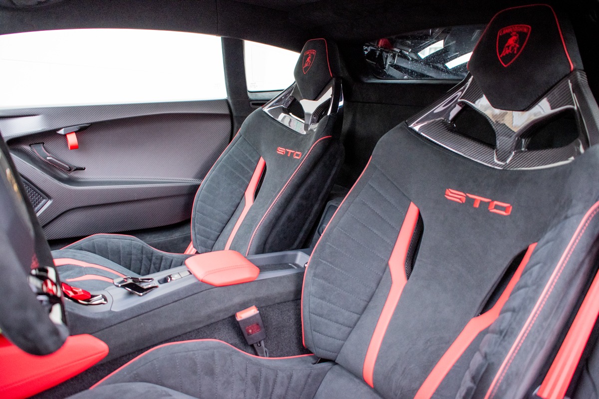 2022 Lamborghini Huracan Image 7