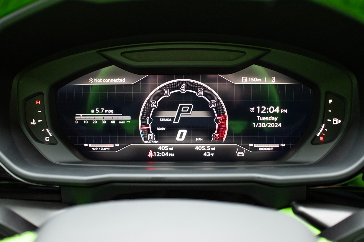 2023 Lamborghini Urus Image 8