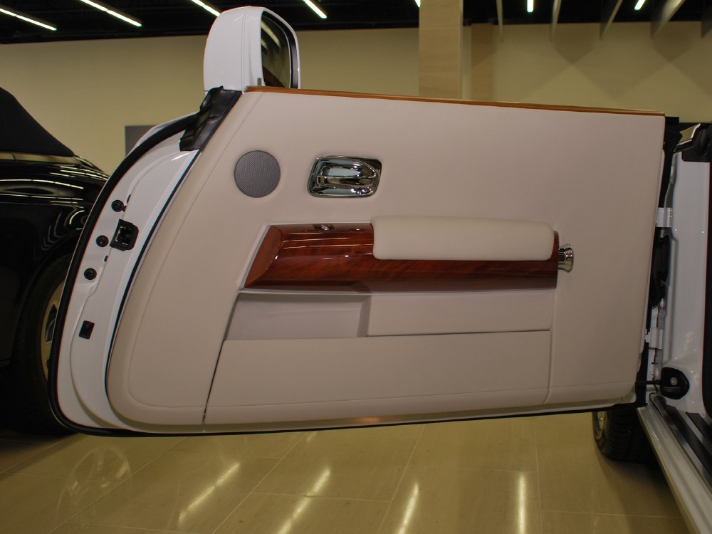 2013 Rolls-Royce Phantom Drophead Coupe (Series II) Image 26