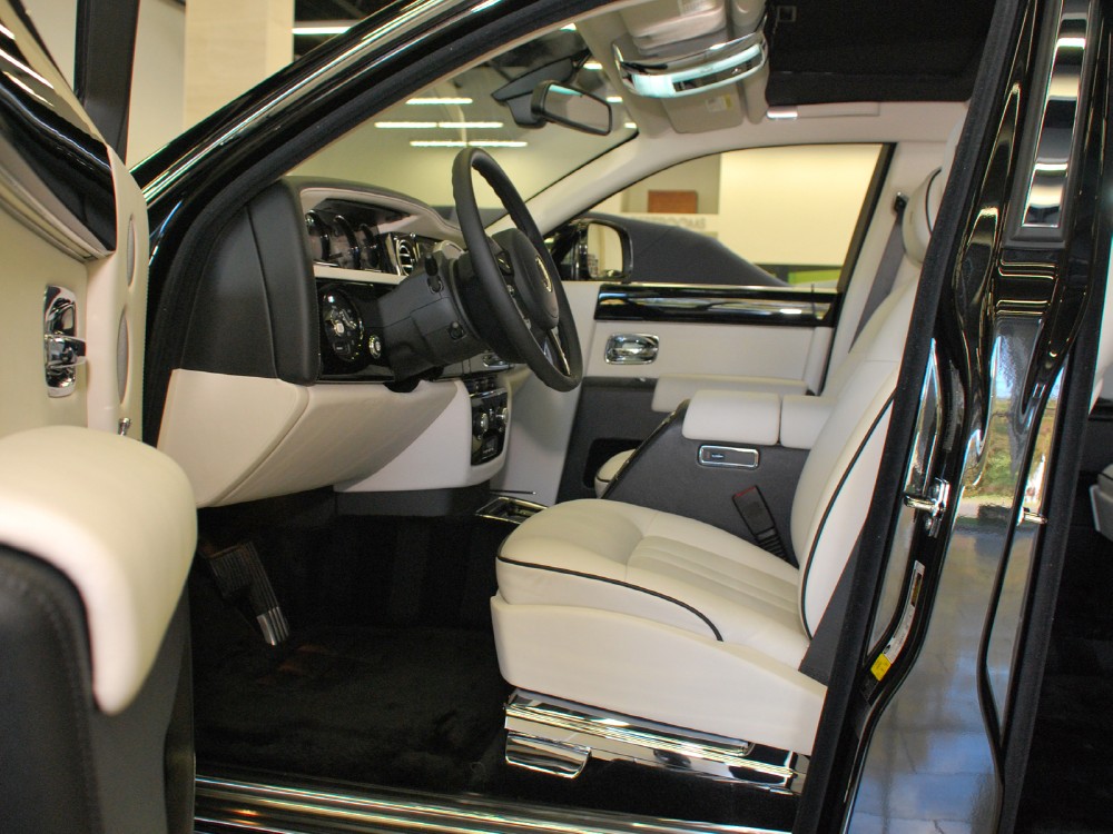 2013 Rolls-Royce Phantom (Series II) Image 12