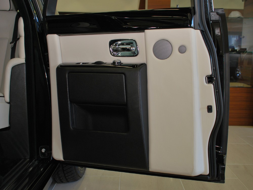 2013 Rolls-Royce Phantom (Series II) Image 32