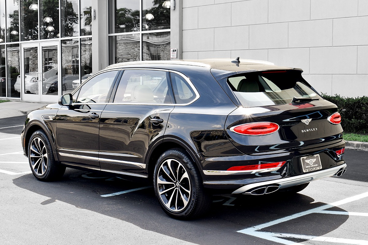 2023 Bentley Bentayga EWB Image 11