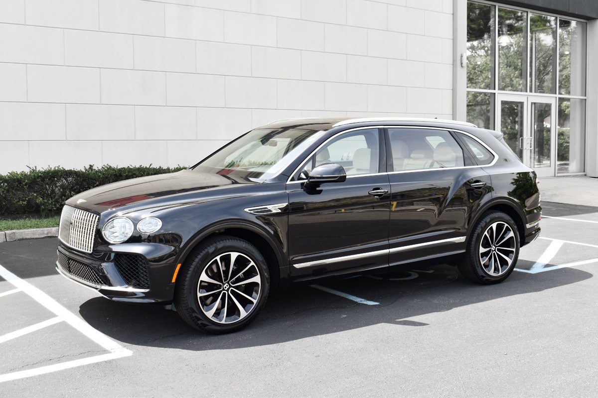 2023 Bentley Bentayga EWB Image 6