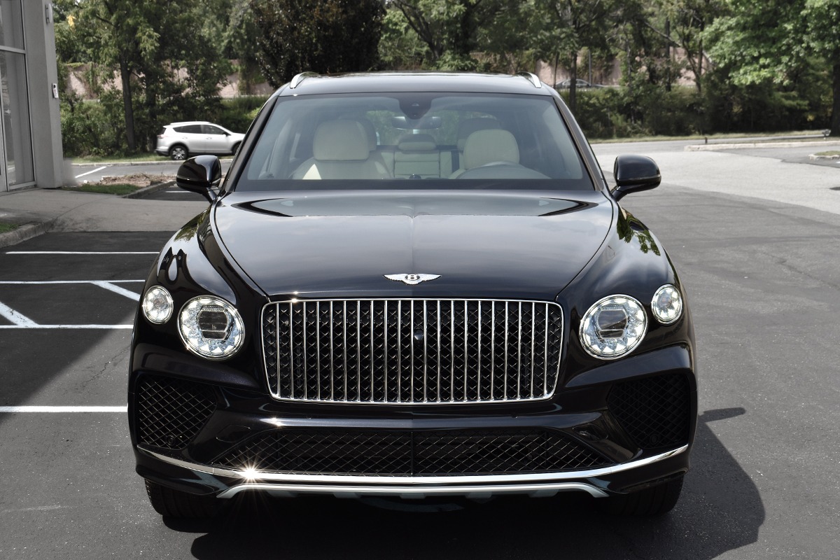 2023 Bentley Bentayga EWB Image 7