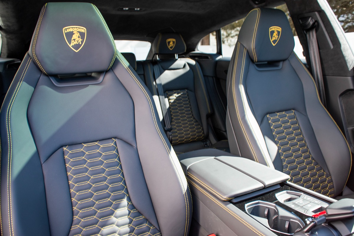 2023 Lamborghini Urus Image 5