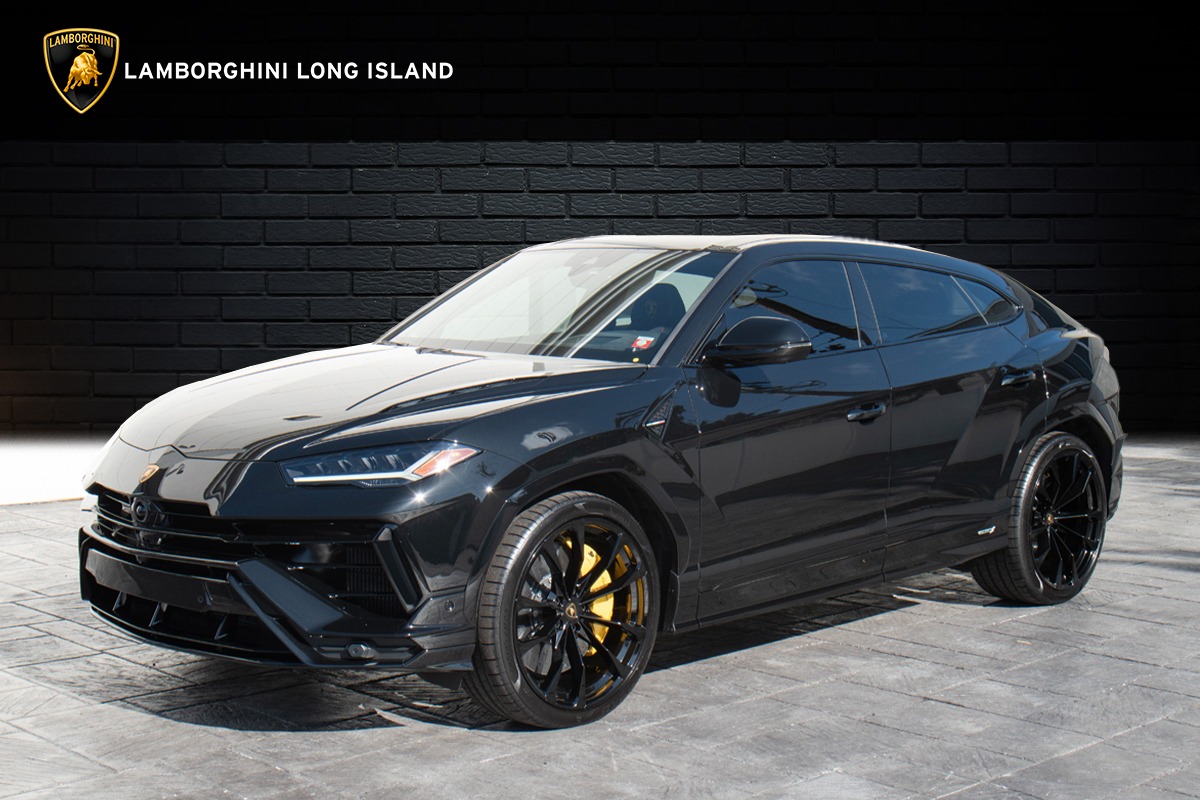 2023 Lamborghini Urus Image 1