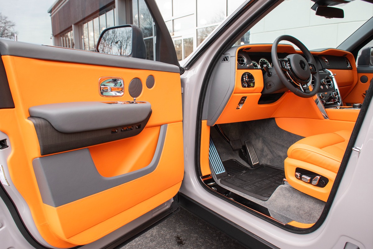 2022 Rolls-Royce Cullinan Image 6