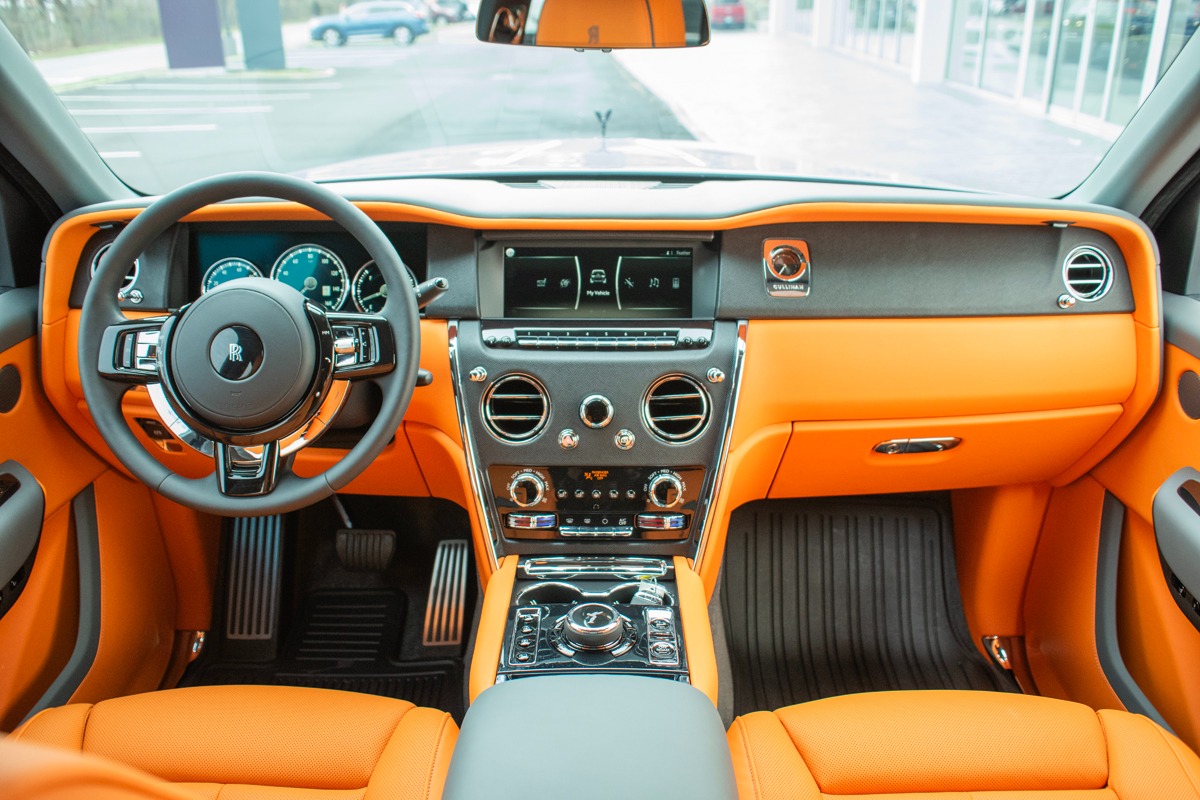 2022 Rolls-Royce Cullinan Image 8