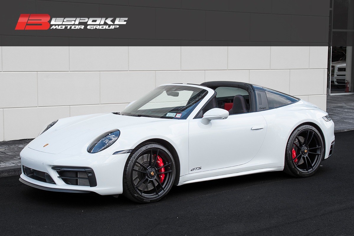 2023 Porsche 911 Image 1