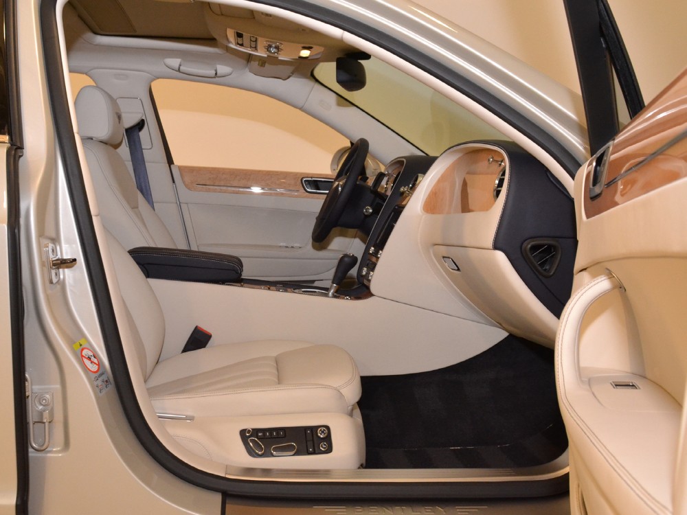 2013 Bentley Continental Flying Spur Image 16