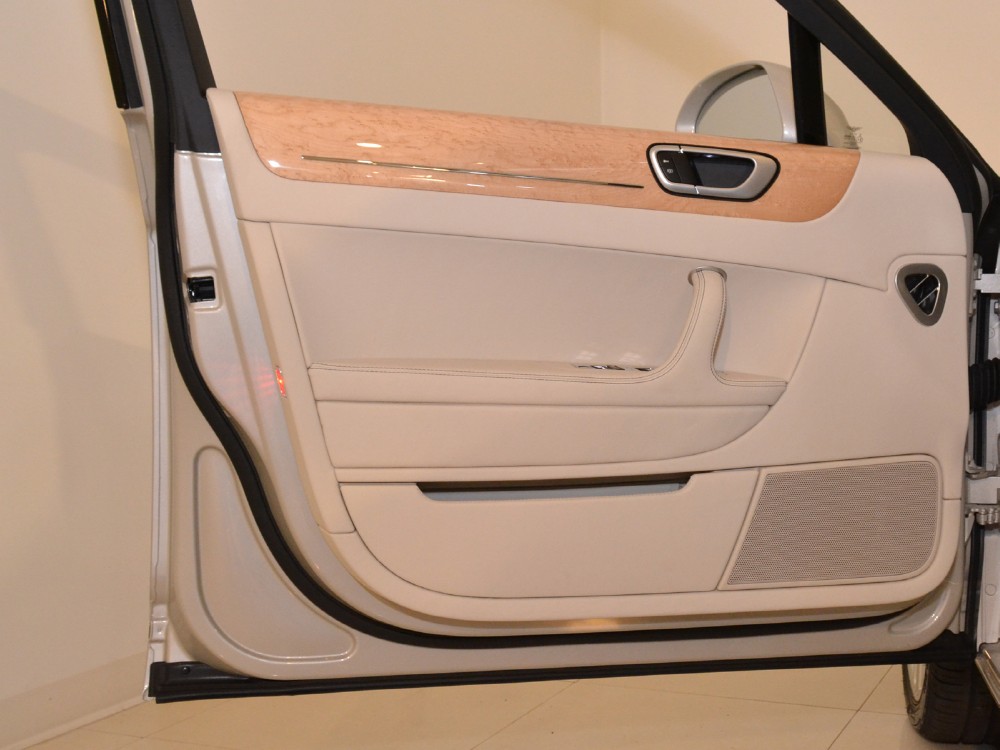 2013 Bentley Continental Flying Spur Image 24