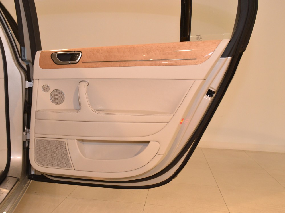 2013 Bentley Continental Flying Spur Image 27